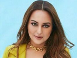 Bollywood Actress Sonakshi Sinha with Hot Looks