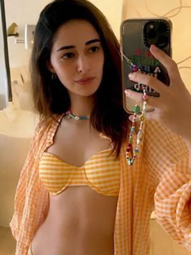 Hot & Cute Looks of Actress Ananya Pandey