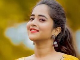 Hot & Cute Looks of Actress Deepthi Sunaina