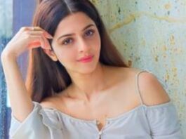 Hot & Cute Looks of Actress Vedhika Kumar