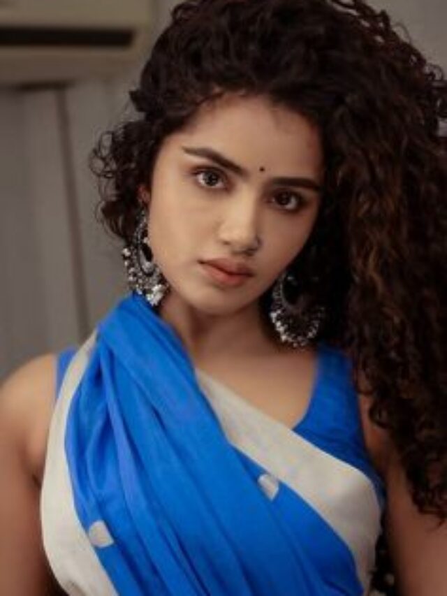 Hot & Cute Looks of Actress Anupama Parameswaran